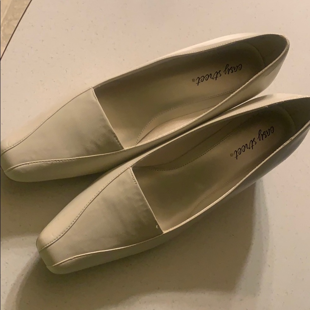 Dress shoes